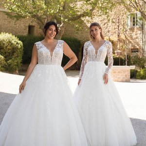 A Linien Brautkleid mit und ohne Spitzenärmel Eglantine Iberia