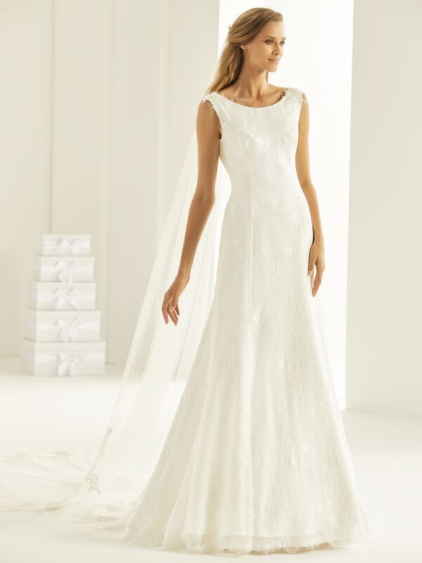 Fit and Flare Brautkleid mti Glitzer stark reduziert im Sale im Brautmoden Outlet Köln